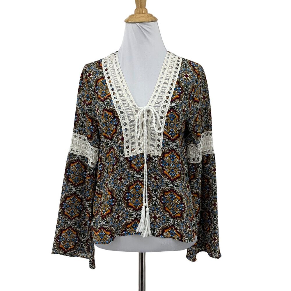 Romeo Juliet Couture Blouse Womens S Small Bell Sleeve Paisley Crochet Lace Up